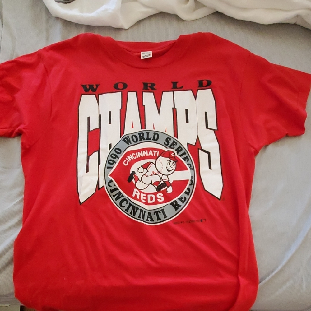 Vintage Cincinnati Reds 1990 World Series T-Shirt
